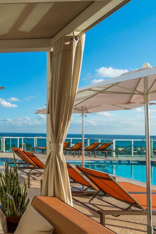 Appartamento Mvr - Poolside Bliss W-skyline Views-book Now *